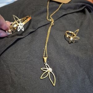 Flower Pearl Gold Filled Set